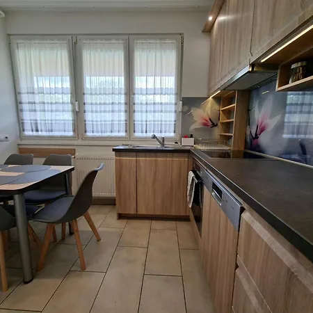 Birdsong Apartman *